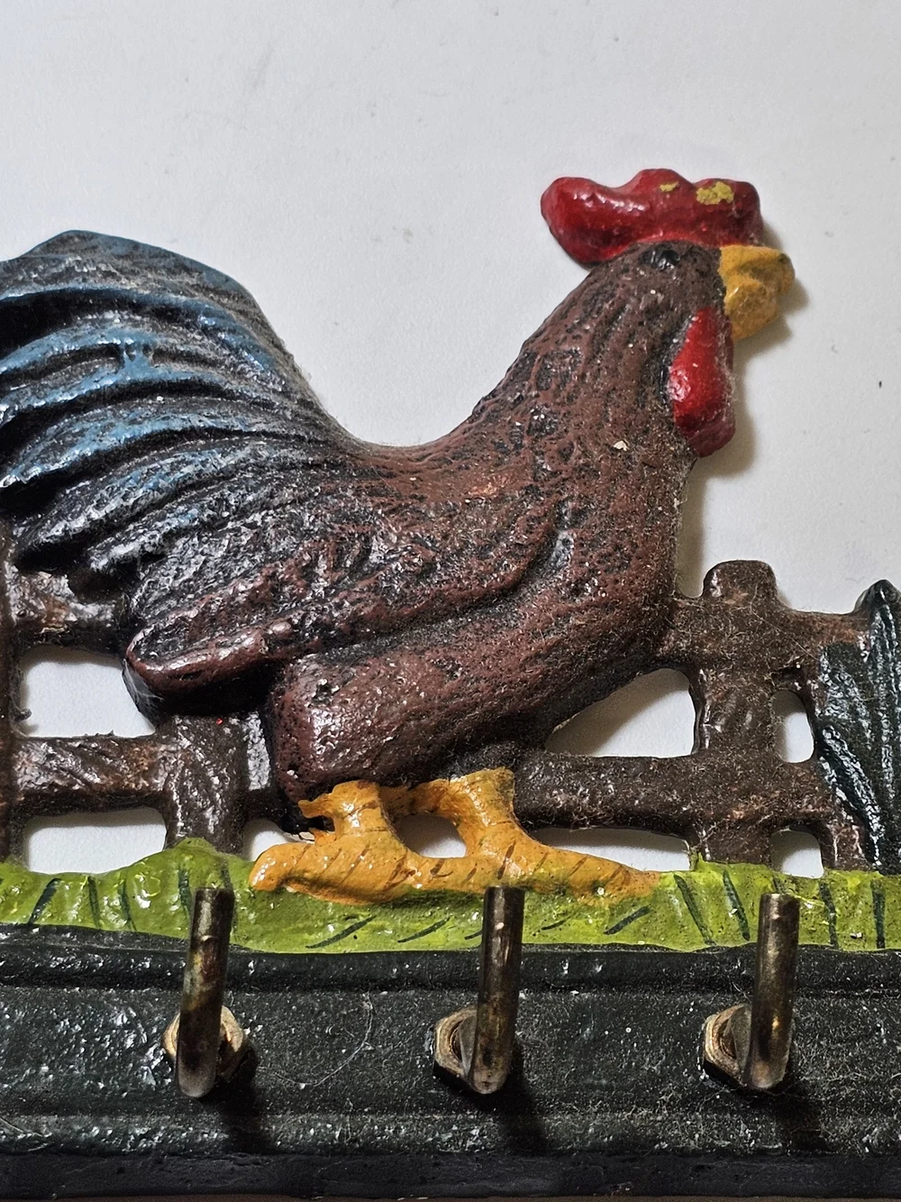 Vintage Cast Iron Rooster Key Holder Wall Hook Rack Set Lot of 2 Farmhouse